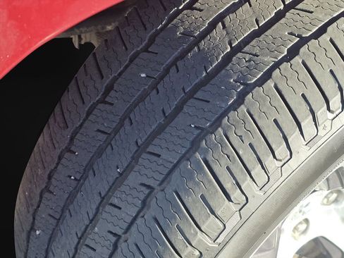 Used 2019 RAM 1500 Laramie image 35