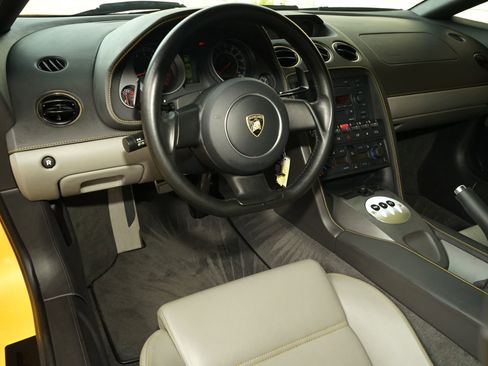 Used 2005 Lamborghini Gallardo AWD/4WD image 9