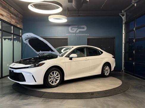 Used 2025 Toyota Camry LE w/ Convenience Package AWD/4WD image 25