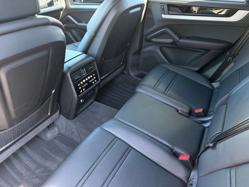 Used 2026 Porsche Cayenne S AWD/4WD image 29