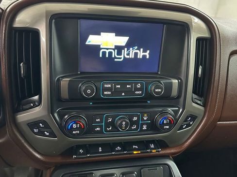Used 2015 Chevrolet Silverado 2500 High Country w/ High Country Premium Package AWD/4WD image 18