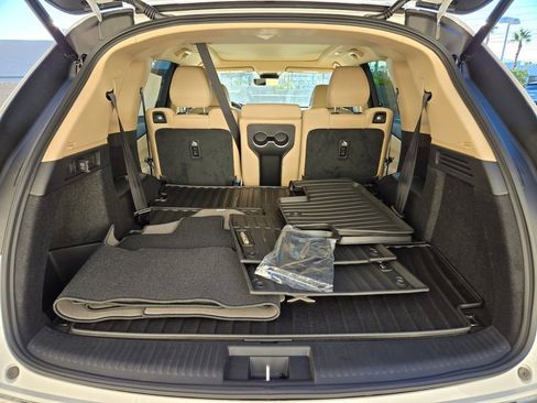 New 2026 Acura MDX SH-AWD image 18