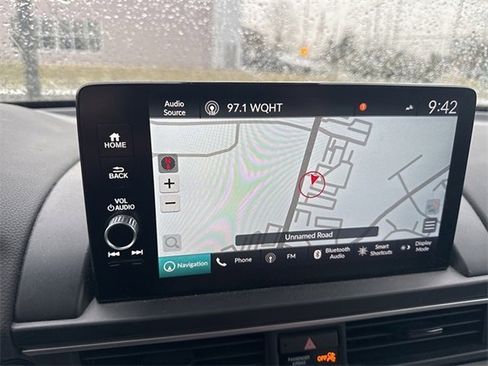 Certified 2024 Honda Pilot Touring image 10