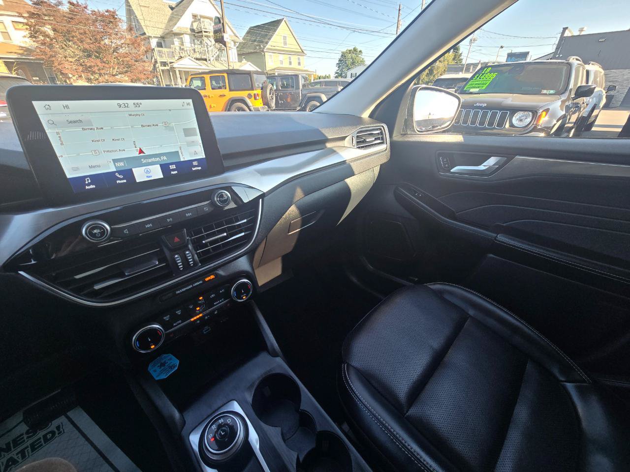 Used 2022 Ford Escape Titanium AWD/4WD image 12