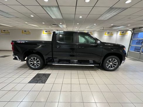 New 2026 Chevrolet Silverado 1500 LT image 3