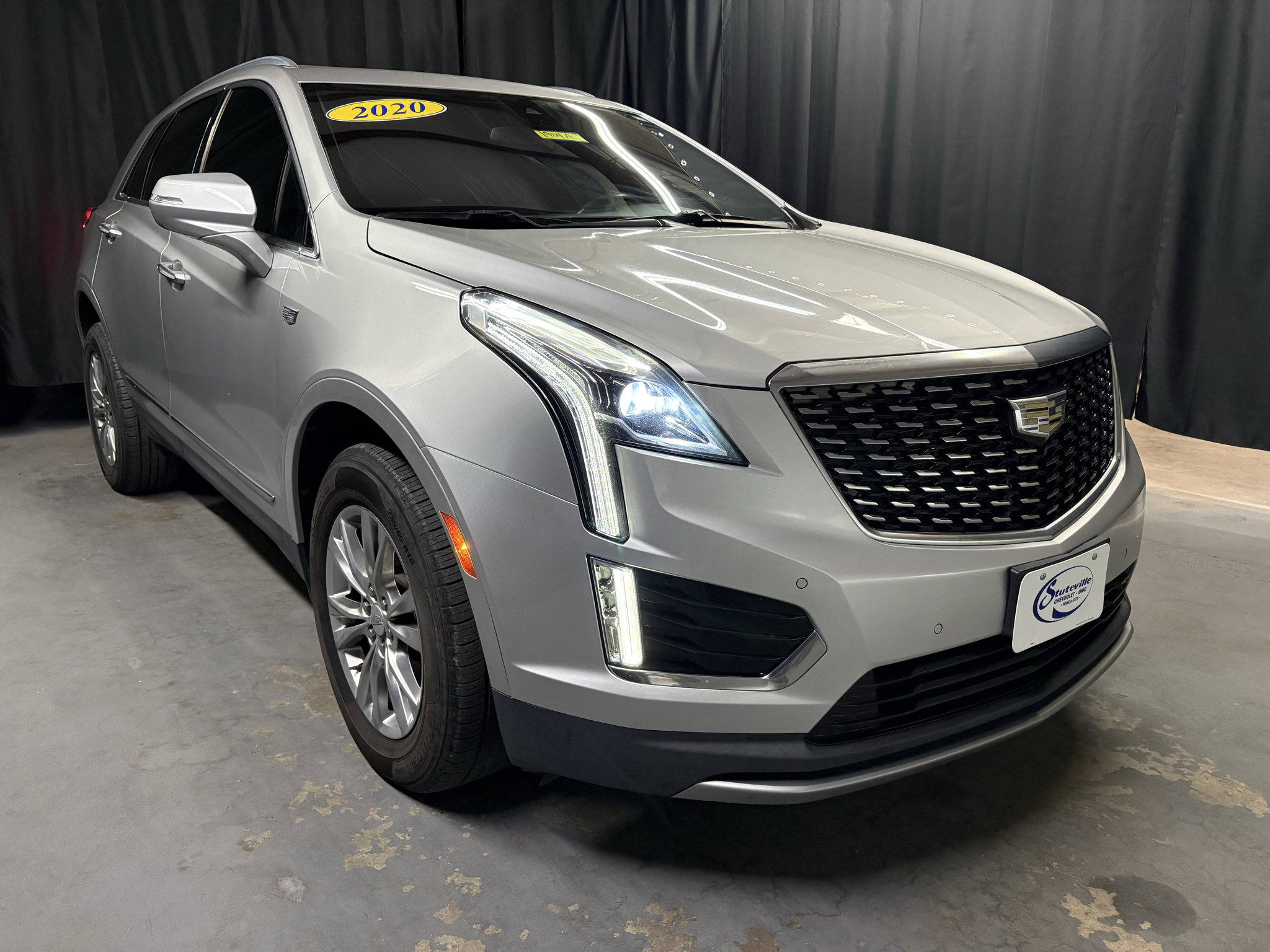 Used 2020 Cadillac XT5 Premium Luxury FWD image 3