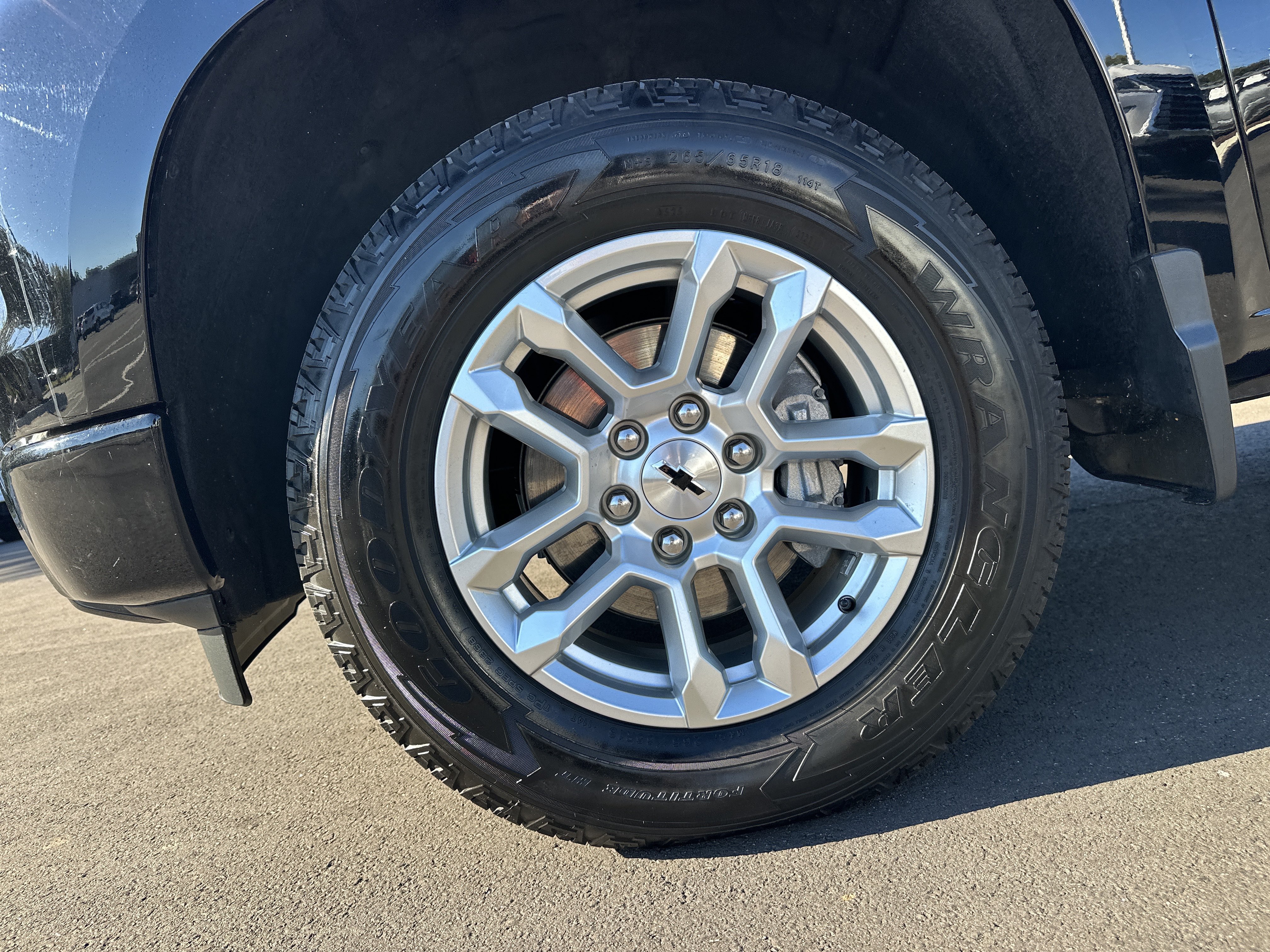 Used 2023 Chevrolet Silverado 1500 RST AWD/4WD image 12