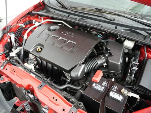 Used 2019 Toyota Corolla LE w/ Carpet Mat Package (TMS) image 46