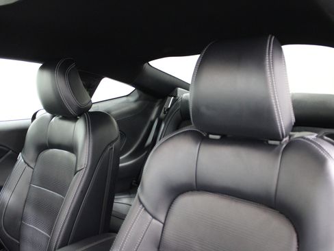 Used 2025 Ford Mustang GT Premium image 5