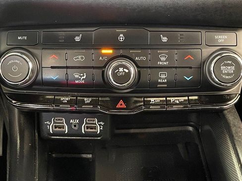 Used 2022 Dodge Durango R/T w/ Blacktop Package AWD/4WD image 36