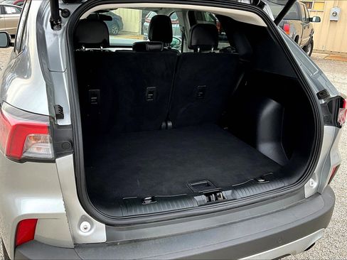 Used 2022 Ford Escape SEL w/ Technology Package image 19