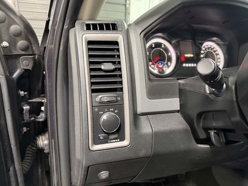 Used 2017 RAM 2500 Tradesman w/ Chrome Appearance Group AWD/4WD image 15