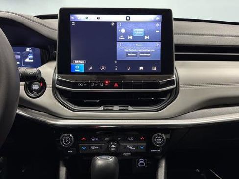 Used 2023 Jeep Compass Limited w/ Elite Group image 20