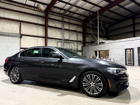 Used 2017 BMW 530i RWD image 2