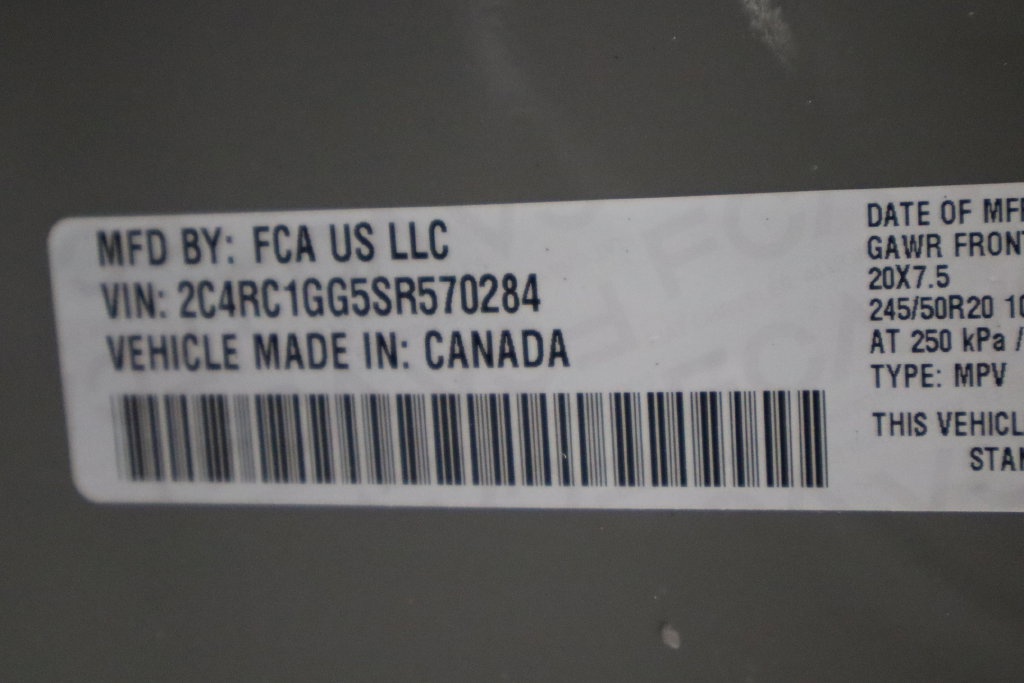 Used 2025 Chrysler Pacifica Limited FWD image 40