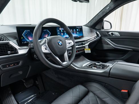 New 2026 BMW X7 xDrive40i w/ Executive Package image 12