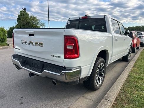 Used 2025 RAM 1500 Laramie AWD/4WD image 3