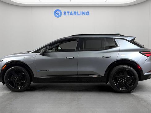 Used 2024 Chevrolet Equinox EV RS FWD image 3
