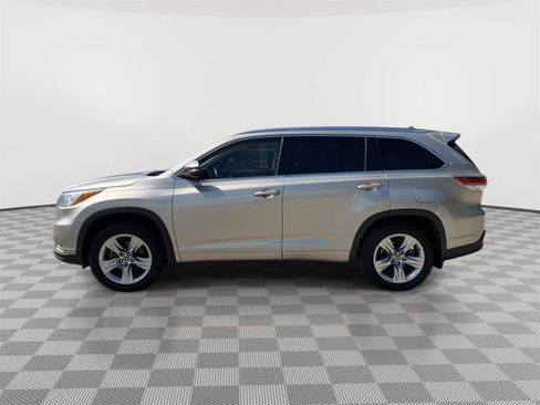Used 2016 Toyota Highlander Limited Platinum AWD/4WD image 6