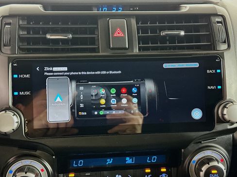 Used 2018 Toyota 4Runner Limited AWD/4WD image 21
