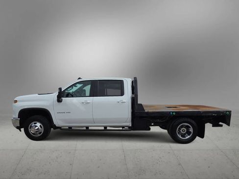 Used 2024 Chevrolet Silverado 3500 LT w/ Convenience Package image 5
