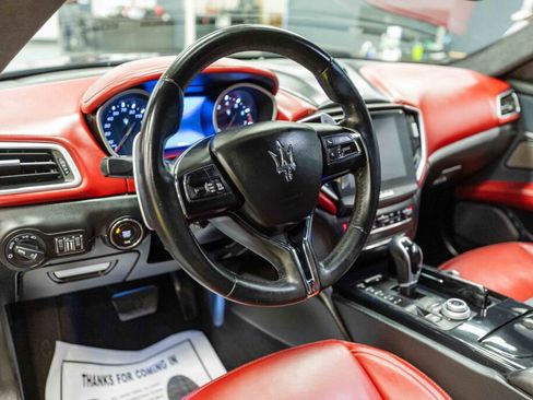 Used 2018 Maserati Ghibli S GranLusso image 10