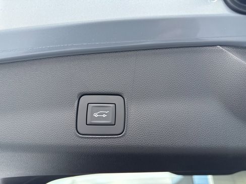 New 2025 Chevrolet TrailBlazer RS w/ Convenience Package image 12