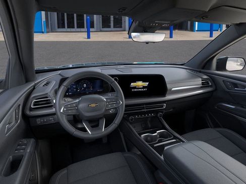 New 2026 Chevrolet Traverse LT w/ Driver Confidence Package image 16