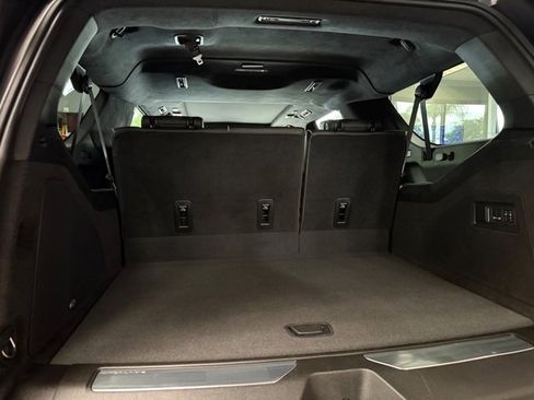 Used 2024 Cadillac Escalade ESV Sport Platinum w/ LPO, ONYX Package image 14