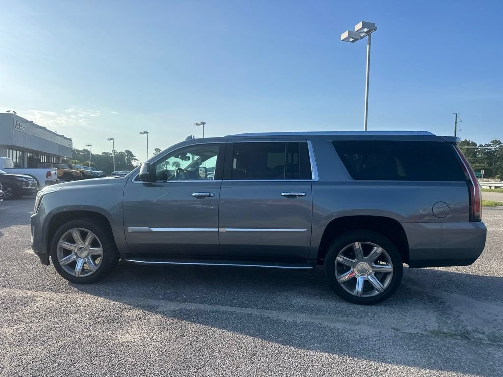 Used 2020 Cadillac Escalade ESV Luxury RWD image 6