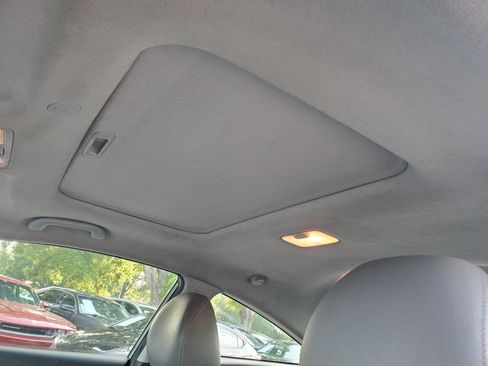 Used 2013 Hyundai Elantra SE FWD image 12