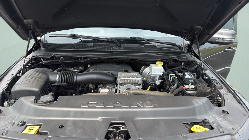 Used 2023 RAM 1500 Laramie AWD/4WD image 14