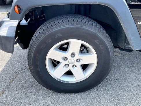 Used 2017 Jeep Wrangler Unlimited Sport w/ Quick Order Package 24S AWD/4WD image 11