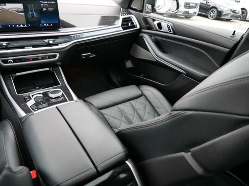 Used 2026 BMW X5 xDrive40i image 15