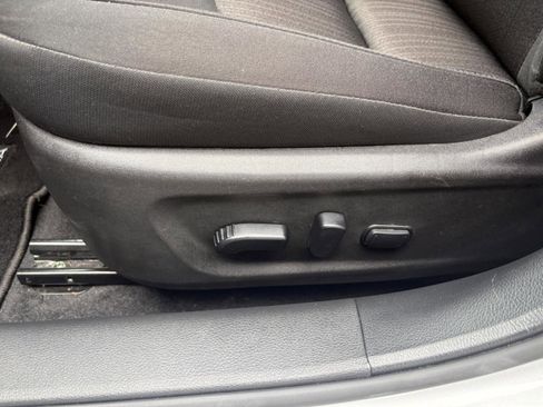 Used 2024 Nissan Altima 2.5 SV w/ SV Premium Package FWD image 22
