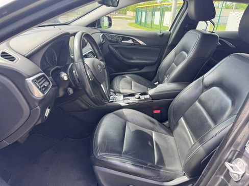 Used 2018 INFINITI QX30 Premium w/ Navigation Package AWD/4WD image 12