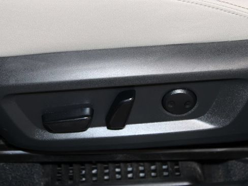 Used 2023 Nissan Rogue SV AWD/4WD image 18