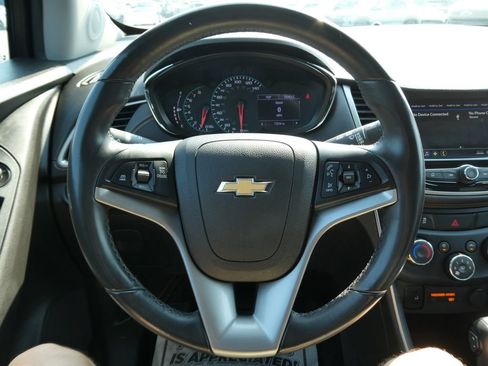 Certified 2019 Chevrolet Trax LT w/ LT Convenience Package AWD/4WD image 29