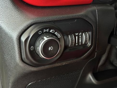 Used 2020 Jeep Wrangler Unlimited Rubicon AWD/4WD image 29