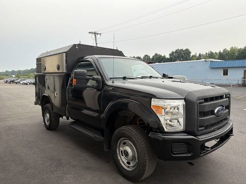 Used 2015 Ford F250 XL w/ Power Equipment Group AWD/4WD image 5
