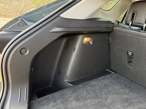 Used 2025 Chevrolet Trax LT image 32