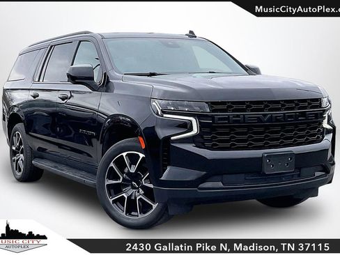 Used 2023 Chevrolet Suburban RST image 1