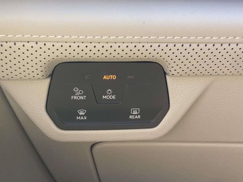 New 2026 Volkswagen Atlas SE image 22