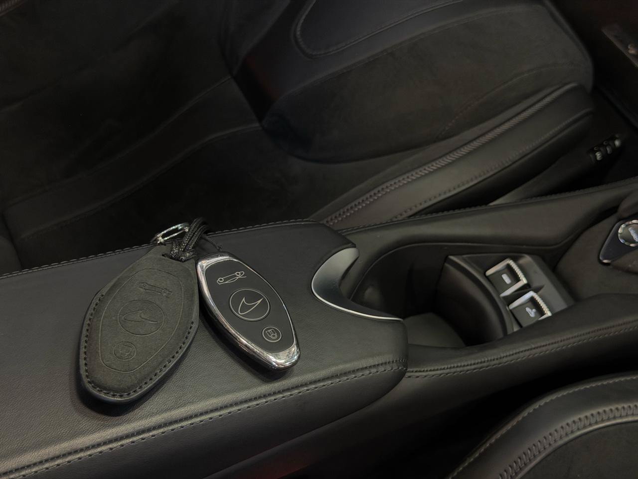 Used 2022 McLaren 720S Performance RWD image 32