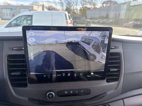 Used 2022 Ford Transit 350 XLT image 22