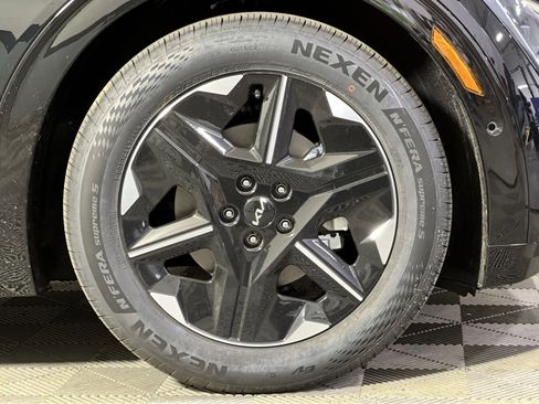 New 2025 Kia EV6 Wind image 10