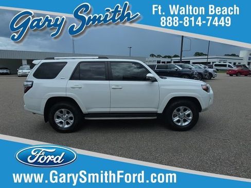 Used 2023 Toyota 4Runner SR5 Premium w/ Moonroof Package RWD image 1