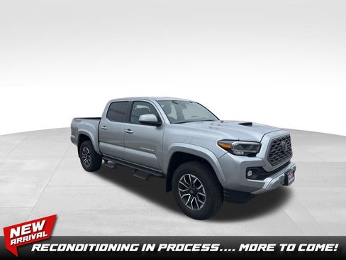 Used 2023 Toyota Tacoma TRD Sport w/ Technology Package image 1