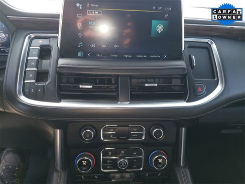 Used 2022 Chevrolet Tahoe LT w/ LT Signature Plus Package image 19