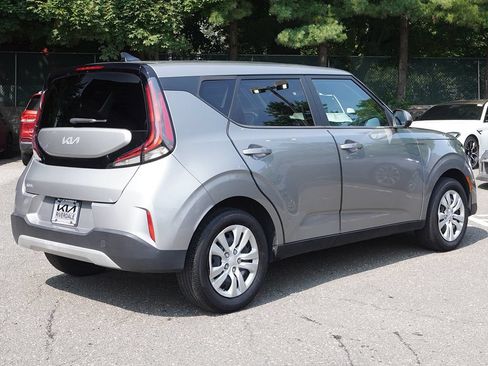 Used 2023 Kia Soul LX FWD image 8